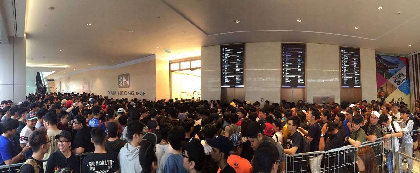 Why people queuing up to buy Adidas Originals YEEZY BOOST 350?