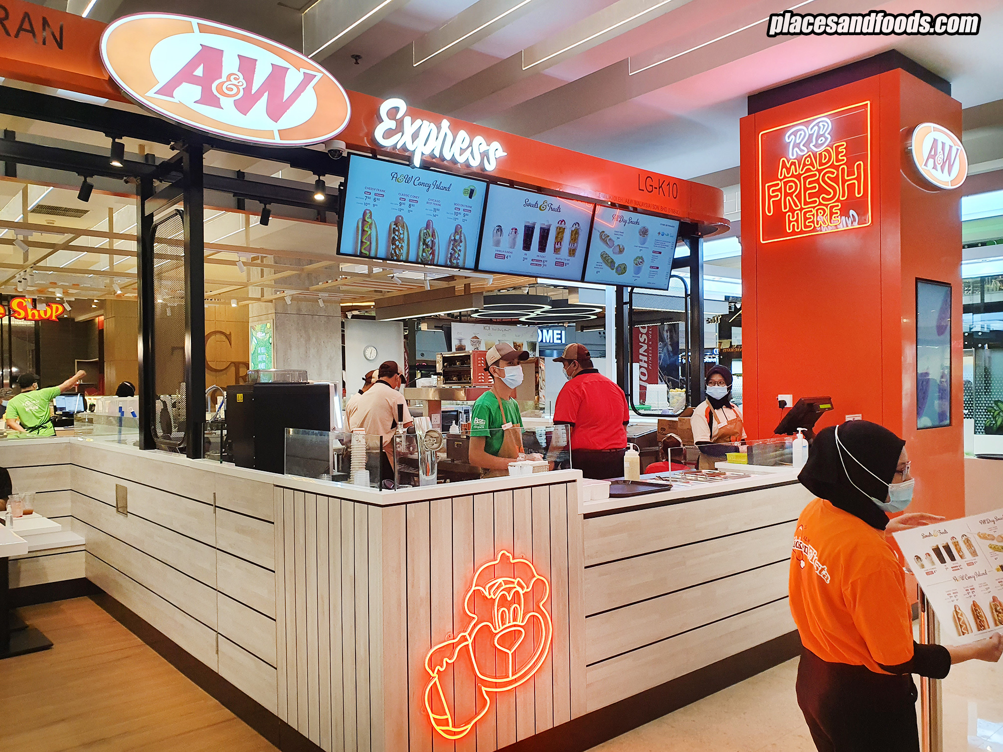 A&W Express Opens at IOI City Mall Putrajaya